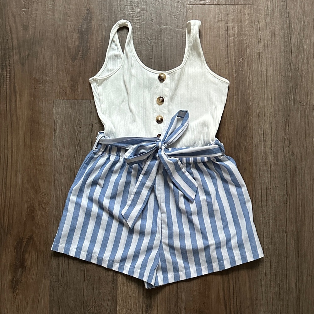 SHEIN White ribbed/striped Romper